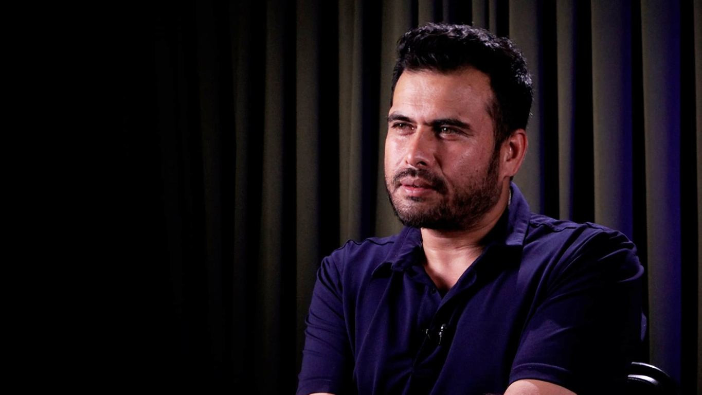 'ब्याकग्राउन्ड डान्सर'बाट फिल्म निर्देशनमा फड्को मारेका दिनेश राउत (भिडियो)